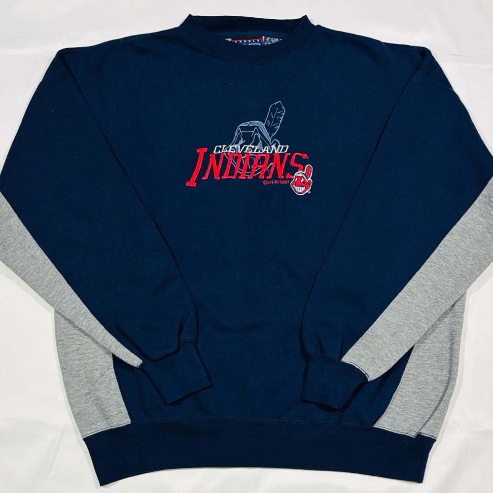 Vintage 1997 Cleveland Indians Embroidered Crewneck Sweater